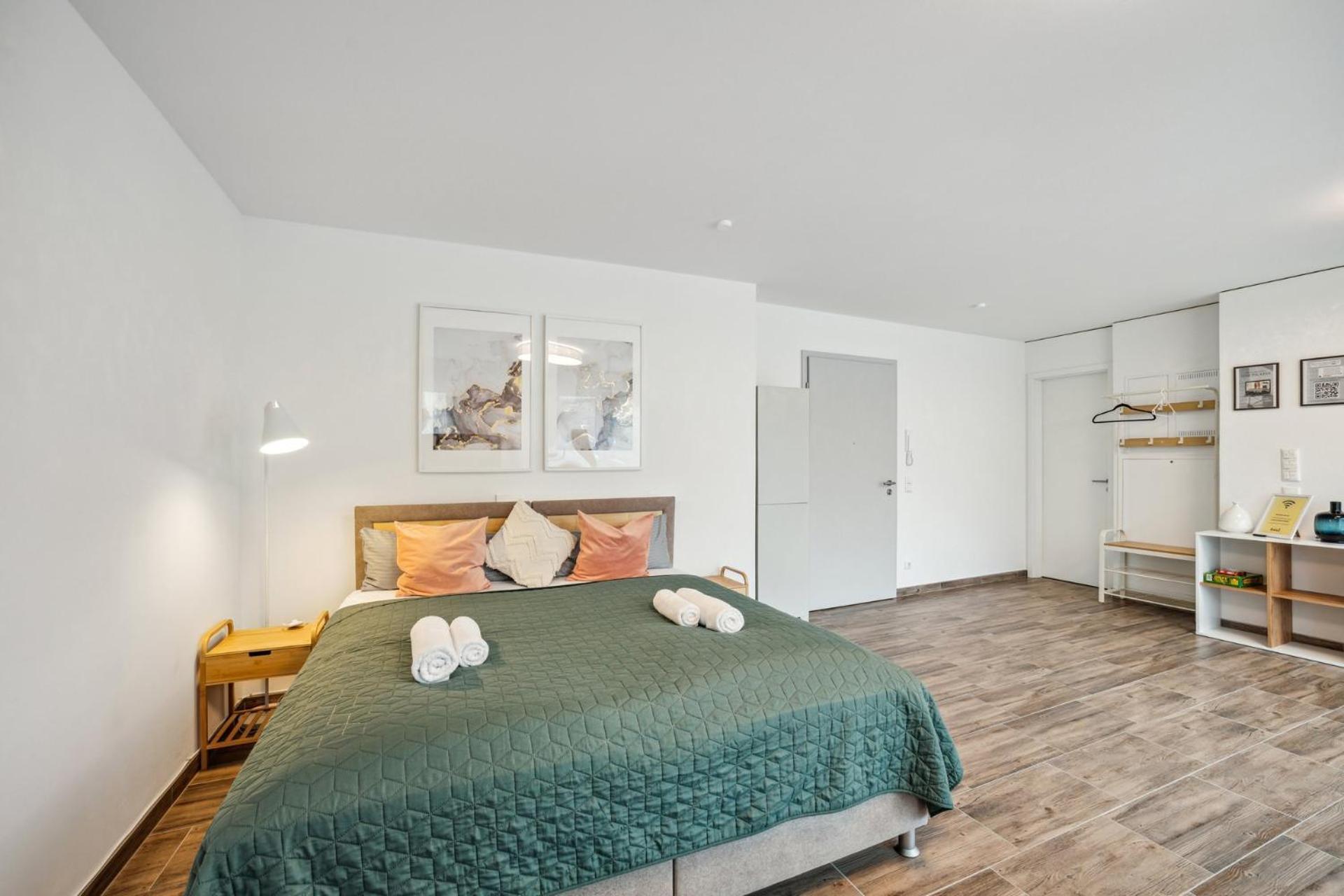 Sali Homes Elegant And Stylish Retreat In Heart Of Bayreuth, Close To River Exterior photo